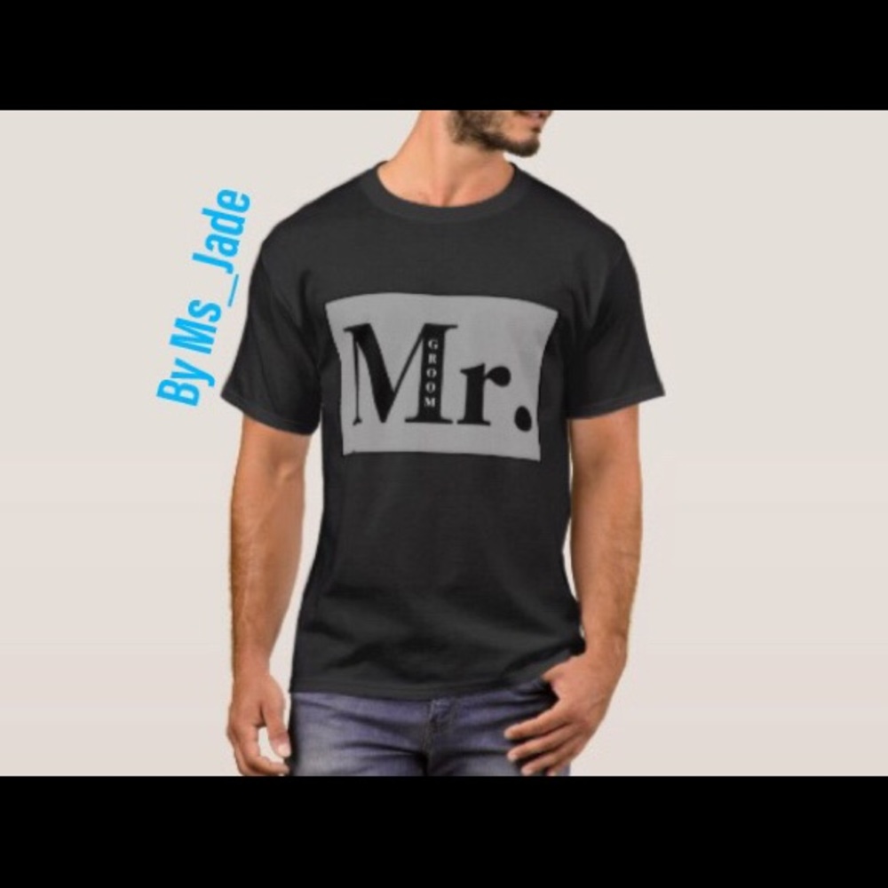 ✨ Modern Casual Cool Engaged Mr. Groom T-Shirt ♥️▪️🤵